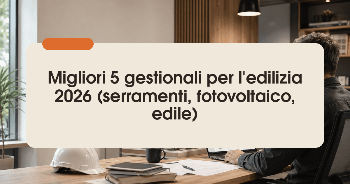 Software gestionale per l'edilizia visualizzato su un laptop in cantiere